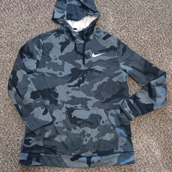 Nike Therma-Fit Camo Hoodie - Picture 1 of 7